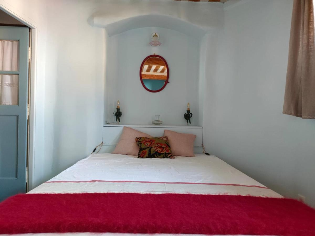 La Maison Pres De La Fontaine Saignon Kültér fotó